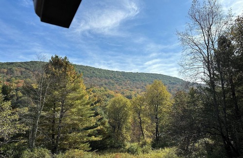 Phoenicia Cabin | Grandview Cabin is in Woodland Valley in the High Catskill Mountains