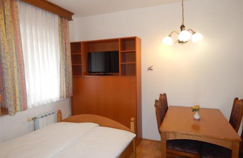 Podcetrtek House | Guesthouse Haler