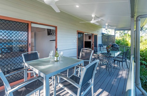 Hamilton Island Apartment | Heliconia Grove 2, Lovely Apartment on Hamilton Island