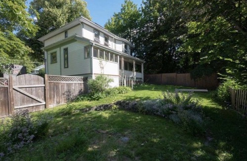 Nelson House | Heritage Home: fully licensed