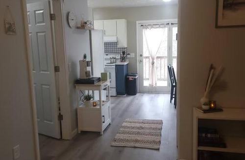 Nelsonville Apartment | Hidden Gem close to Athens/Logan