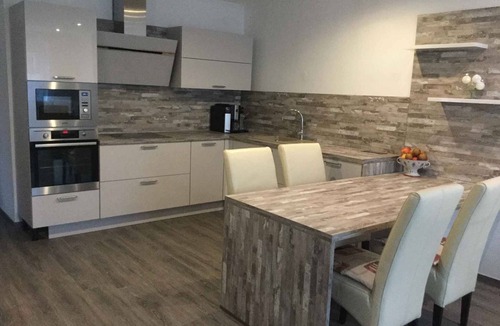 Balatonbereny House | Holiday home with washing machine, dishwasher and oven
