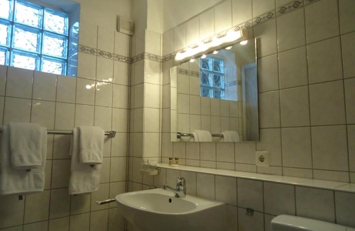 Weisenau House | Hotel Burg-Stuben
