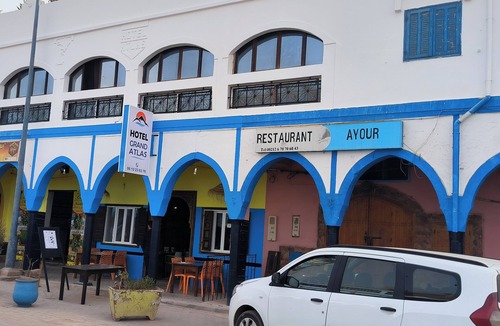 Oulad Khallouf Hotel | hotel restaurant le grand atlas