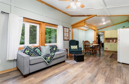 Logan House | House ∙ 2 bedrooms ∙ 4 guests
