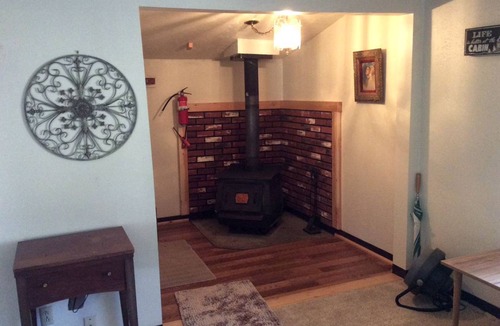 Elk City House | House ∙ 2 bedrooms ∙ 5 guests