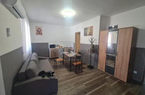 Pusztavacs Apartment | Juhar Kiskunhalas