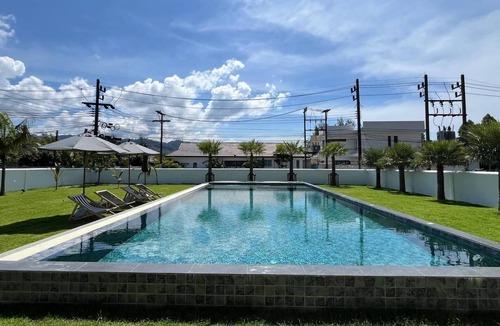 Khuekkhak Apartment | Khaolak Home - Large 16 Meters Lap Swimming Pool with 500Mbps private WIFI