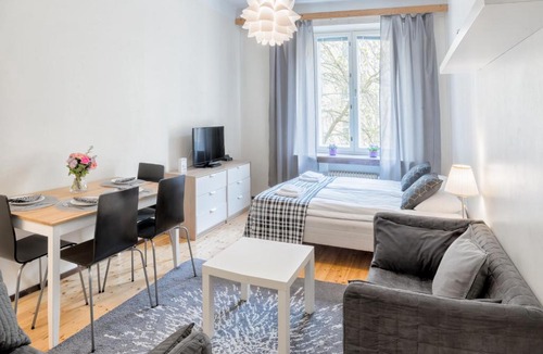 Etu-Toolo Apartment | Kotimaailma Helsinki - Runeberginkatu 17