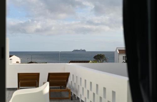 Lagoa Apartment | Lagoa Sea View by Vacationy
