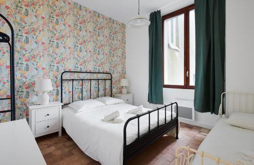 Beaupreau Apartment | Le Château de ma mère - Wifi ,Linge, Vue Château