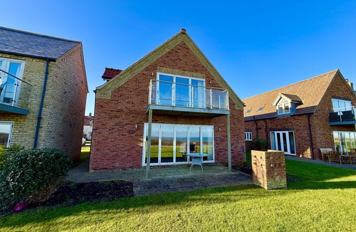 Filey Cottage | Len's Lookout - a cottage that sleeps 8 guests in 4 bedrooms