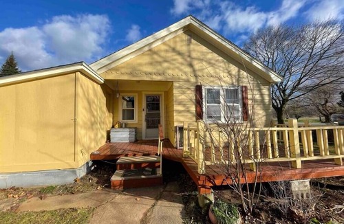 Port Williams House | Little Yellow House In The Heart Of The Valley 🏠