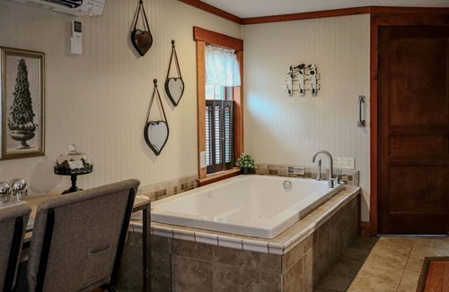 Logan Cabin | Lodge ∙ 1 bedroom ∙ 2 guests