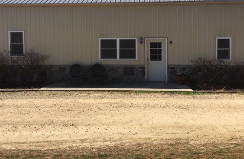 Cobden House | Lodge nestled in the foothills of the Shawnee National Forest