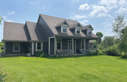Oconomowoc House | Looking for a large home with acres during RNC? Great trails and backyard