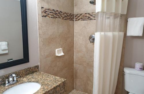 Lompoc Hotel | Lotus of Lompoc - A Great Hospitality Inn