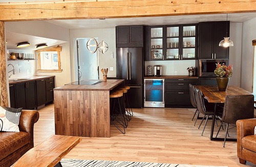 Moscow House | Luxury Living Near Downtown Moscow & U of I Campus