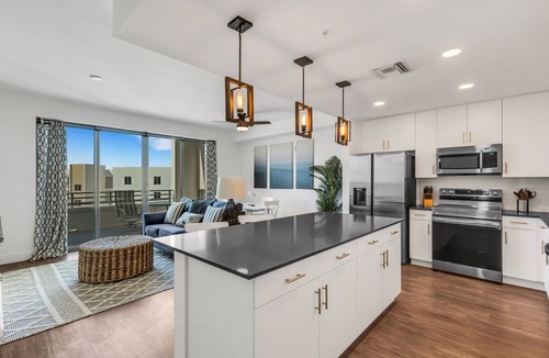 Central Sarasota Condo | Luxury Resort-style Condo with Amazing Views in a Prime Location