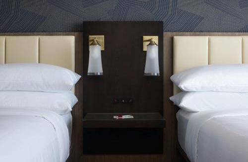 Normal Hotel | Marriott Bloomington Normal Hotel and Conference Center