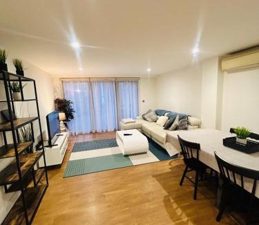 Lancaster Gate Apartment | Modern 2 Bed 2 Bath Apartment with outdoor space Hyde park
