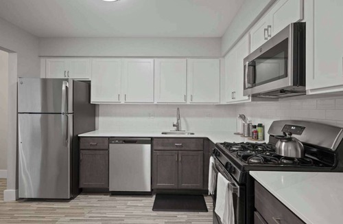 Rochester Apartment | Modern 2BR Retreat w/Pool & Gym | Near Downtown