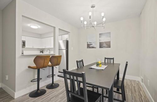 Rochester Apartment | Modern Comfort in Rochester Perfect Getaway