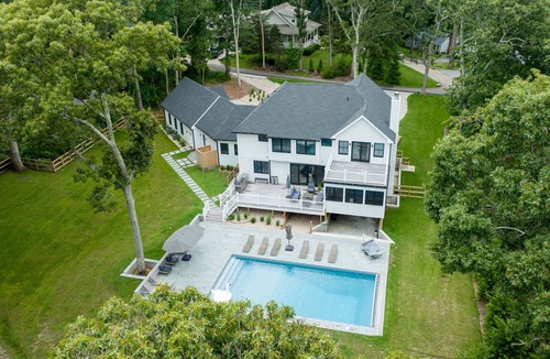 Southold House | New Modern Farmhouse Estate Living in the heart of Southold with a pool!