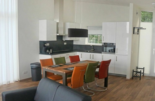 Eelderwolde Villa | Nice apartment in villa for 6 people with WIFI, TV, terrace and parking