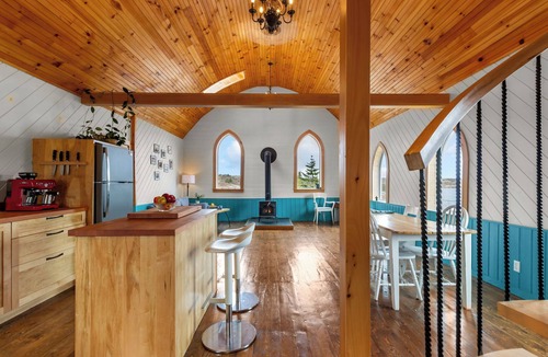 Terra Nova House | Ocean View Chapel | Port Rexton | 2BR