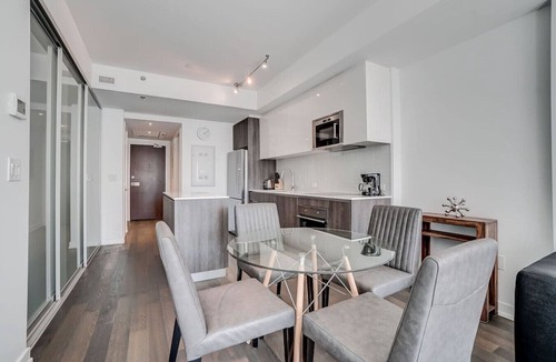 Byward Market - Parliament Hill Apartment | Ottawa - Slater 2B1B