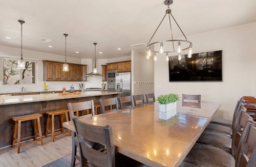 Santa Clara House | Paintbrush Retreat: Private Pool and Hot Tub, Movie Theater + Paradise Village W