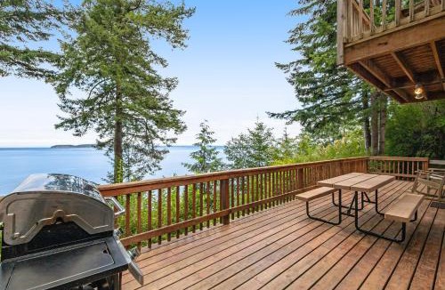 Eastsound House | Pinecone Cabin