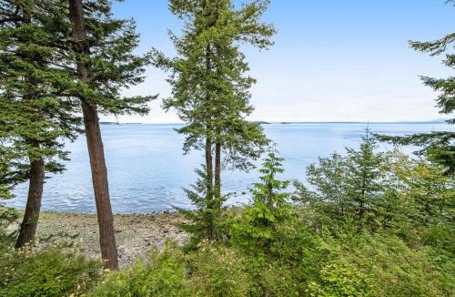 Eastsound House | Pinecone Cabin