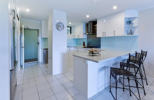Hamilton Island Apartment | Poinciana Lodges -Ocean Views