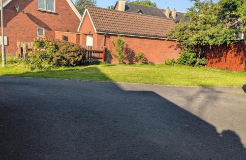 Bleary Apartment | Relaxing Stay in Craigavon at Power-Quinn English