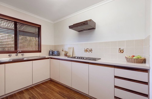 Preston Beach House | Roo with a View by Swan BnB Management