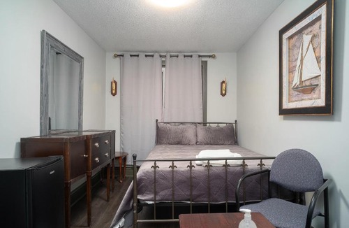 Centretown House | Room #4 Ottawa downtown