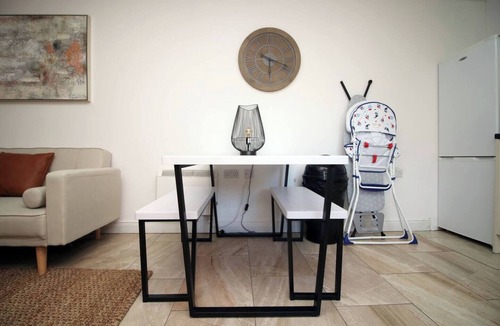 Pontcanna Apartment | Rustic Elegant Retreat Opposite Stadium