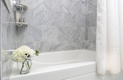 Rochester Hotel | Savor the European Charm of Our Elegant Stay! Pet-Friendly Options & Bar