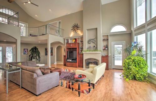 Post Falls House | Secluded Home with Pool about 14 Mi to Coeur dAlene!