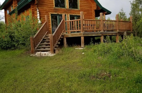 Ashton Cabin | Secluded Lakefront Log Cabin, Wildlife and Fishing Paradise, Pet Friendly