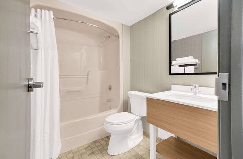 Markham Hotel | Spark by Hilton Toronto Markham
