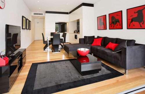 Darlinghurst Apartment | Split-Level Executive 2BR Darlinghurst Apartment with a New York Feel