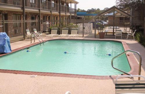 Luling Hotel | Studio 6-Luling, LA