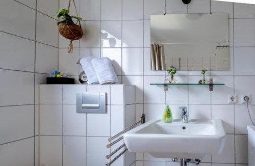 Alt-Durlach Apartment | Studio Fayence - EMMA, Netflix, WiFi, Workspace