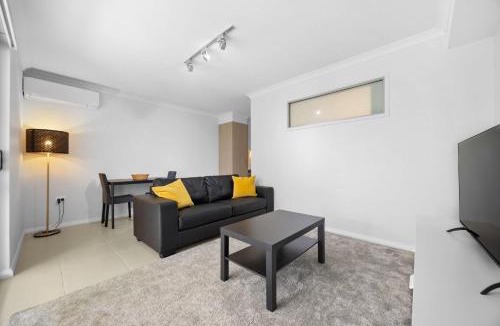 Rockingham Apartment | Sun Sand & Style Cozy 2BR Coastal Retreat in Rockingham