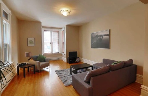 Hull Apartment | Sunny and airy downtown apartment in Hull Gatineau