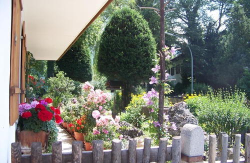 Garmisch-Partenkirchen Apartment | Sunny studio with balcony in the quiet heart of Partenkirchen