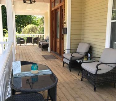 Wolfville Hotel | Tattingstone Inn